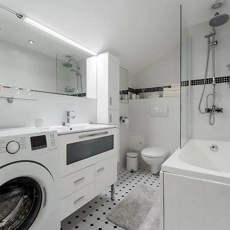 Rooftop * تالين